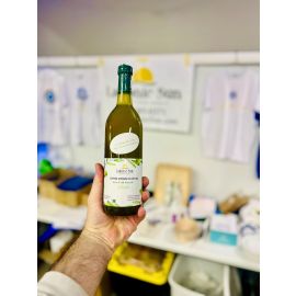 Lakonic Sun Unfiltered Early Harvest Olive Oil, 750 ml — lifestyle view