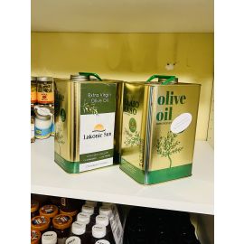 Lakonic Sun Unfiltered Early Harvest Olive Oil, 3 L Tin — lifestyle view