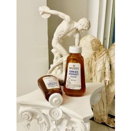 Muses Classic Greek Honey Squeeze Bottle, 480 g — lifestyle view